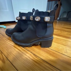 WORN TWICE Steve Madden booties with Gems! Size 8.5